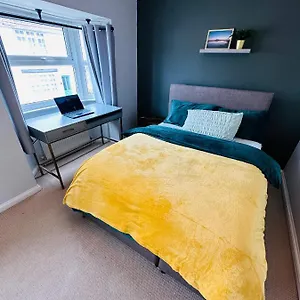 Place2stay Free Parking 3 Bed House Holiday home Brighton